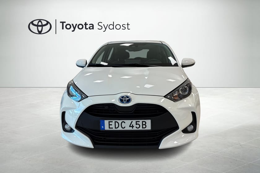 Bild 5 av Toyota Yaris Hybrid 5d. Active Automat Rattvärme Backkamera Adaptiv farthållare mm.