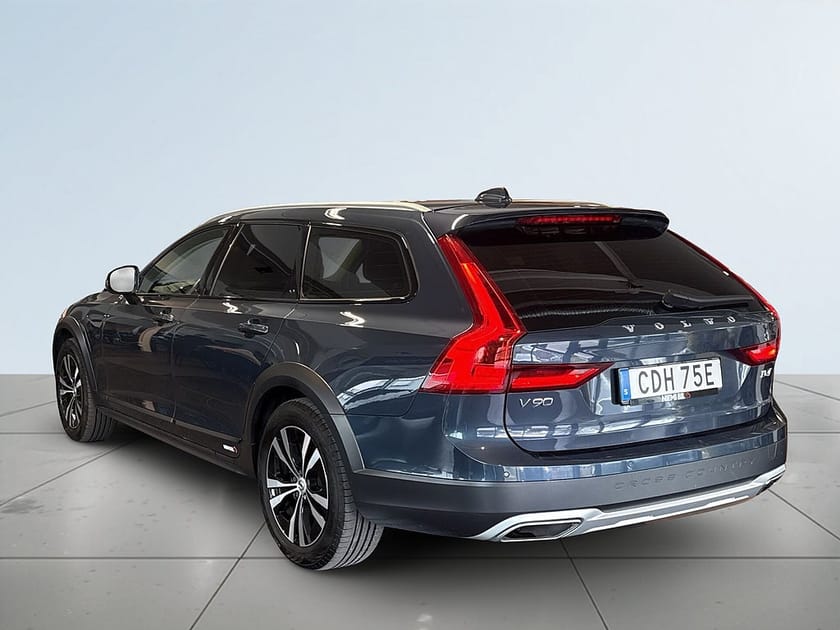 Bild 5 av Volvo V90 Cross Country D4 AWD Momentum Drag/Kamera/P-Värm/S&V-Hjul/Navi/Elstol