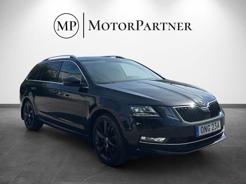Bild 1 av Škoda Octavia Kombi Skoda 1.5 TSI Style Cockpit Navi CANTON Kamera Drag Värmare