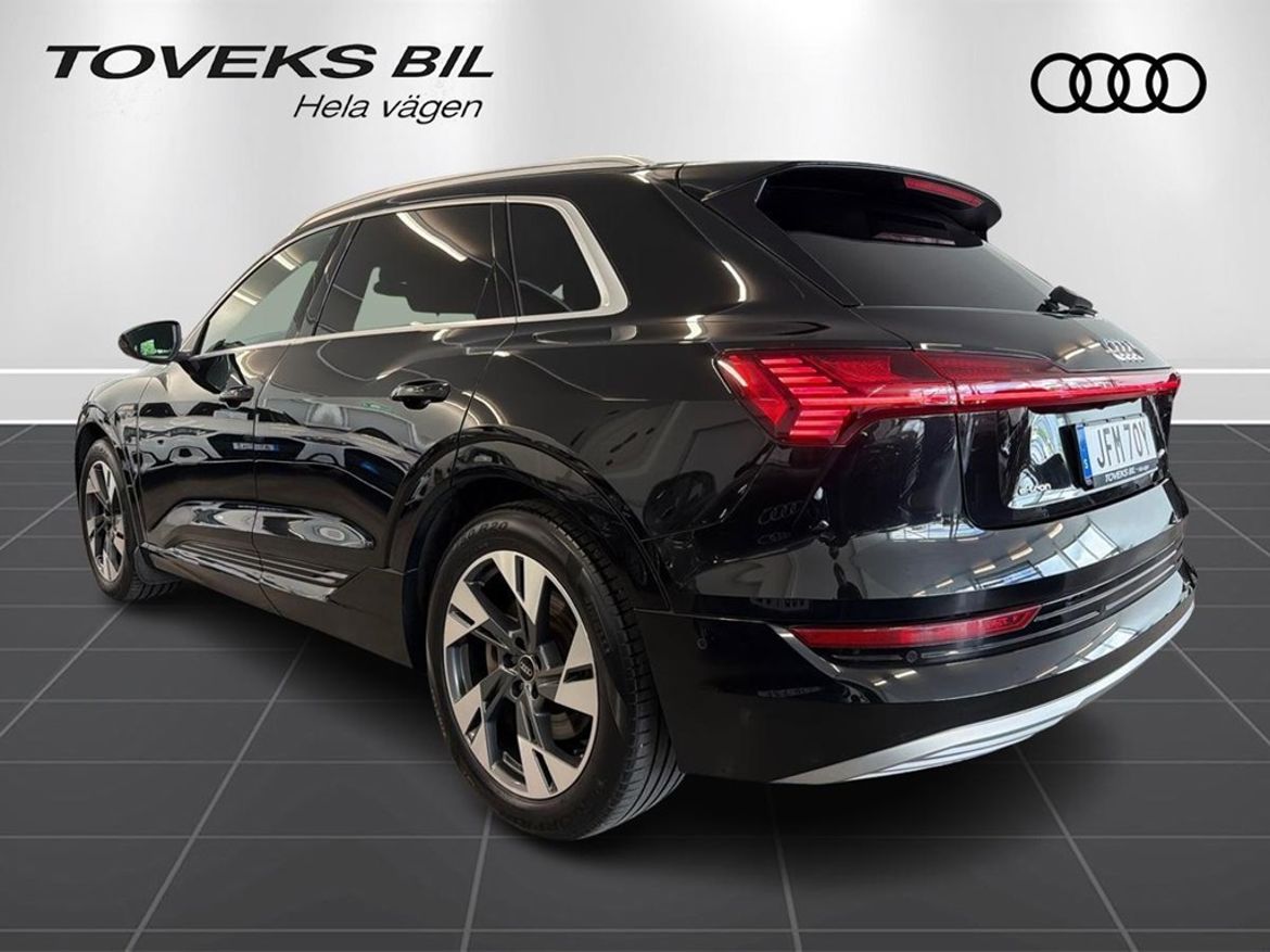 Audi Audi e-tron 55 quattro — bild 6
