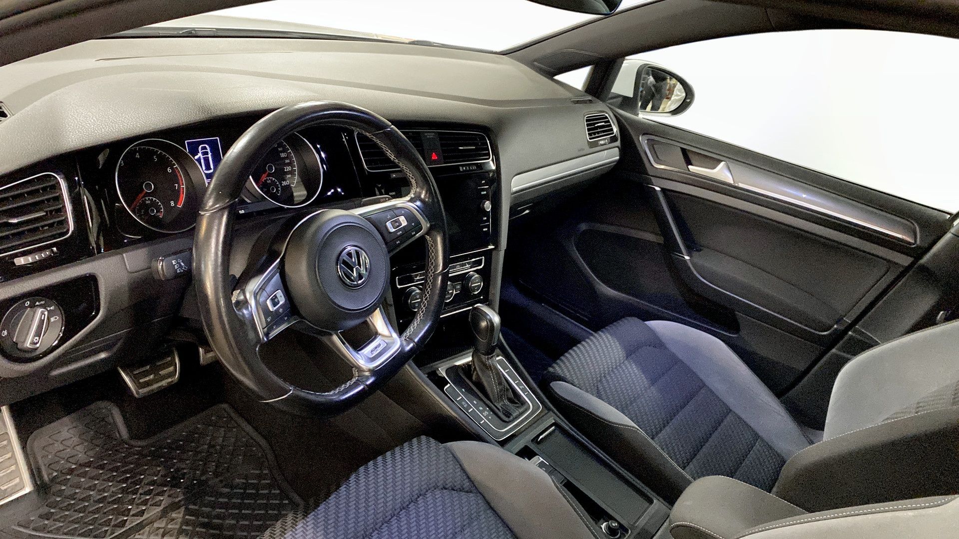 Volkswagen Golf 2020, bild 7/10