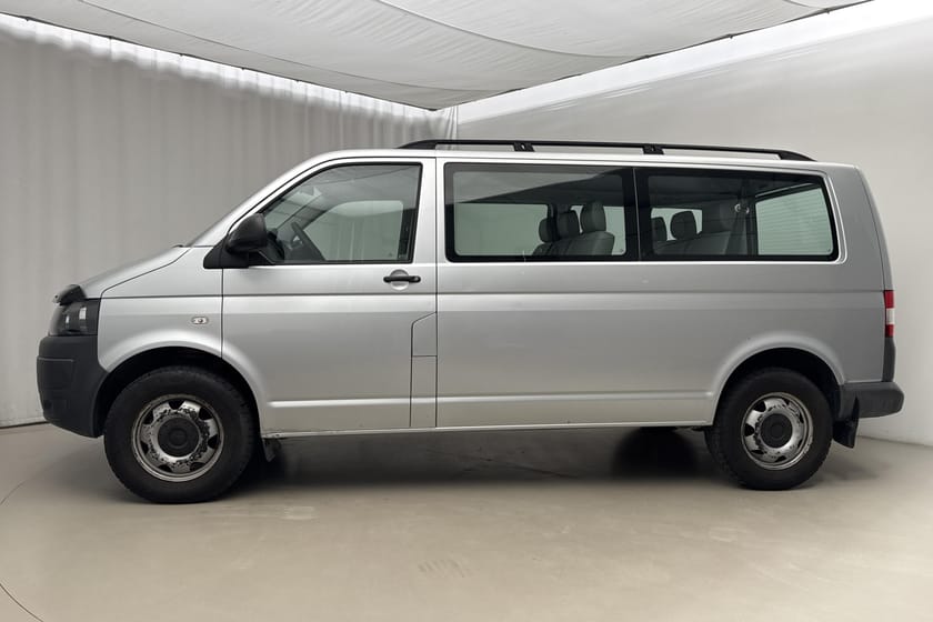 Bild 2 av Volkswagen Transporter Kombi T5 2.0 TDI 4MOTION 140hk 9-Sits