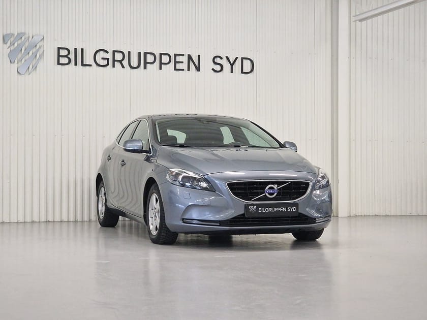 Bild 4 av Volvo V40 D2 Momentum|Dragkrok|Värmare|8.297 Mil|