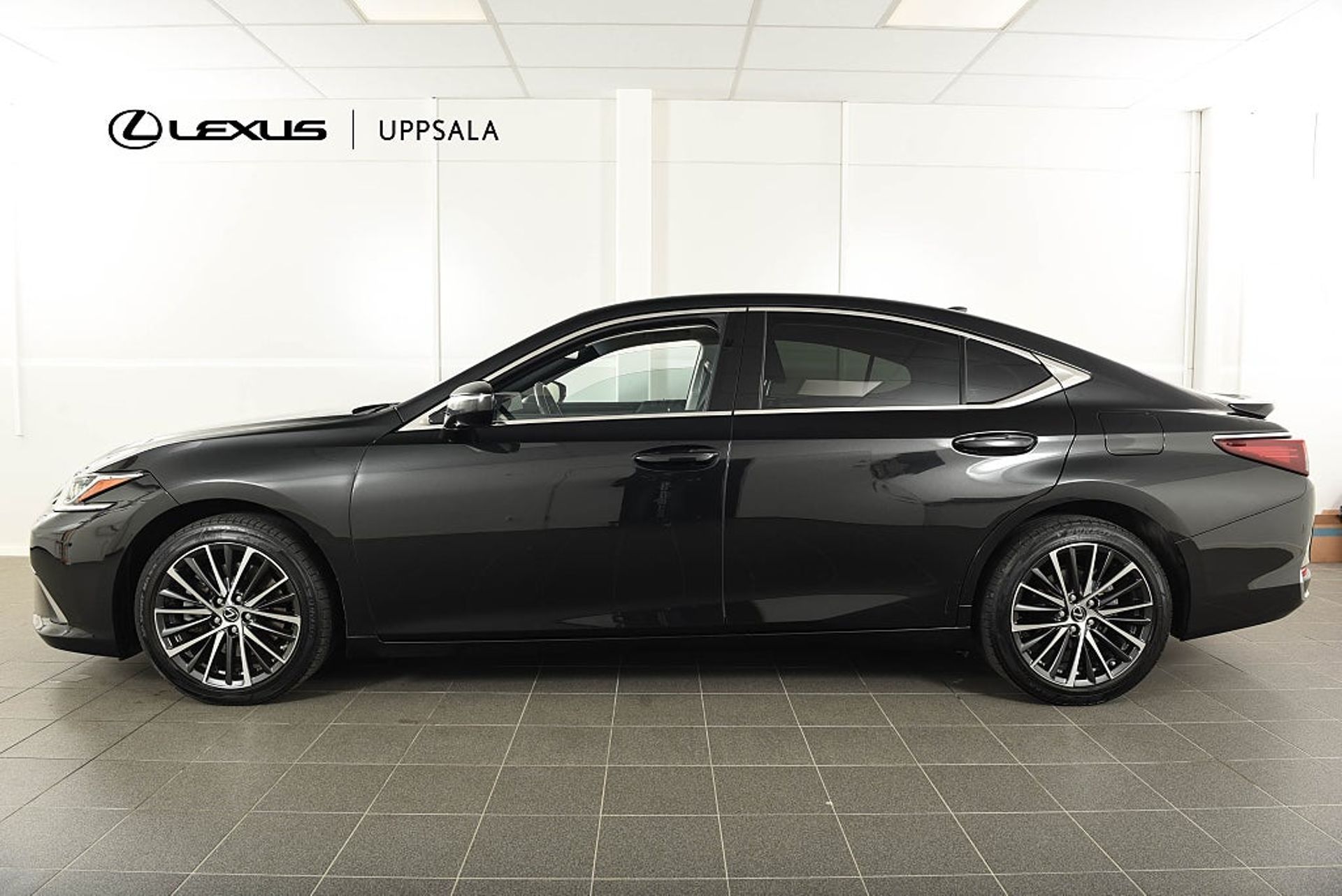 Lexus ES 300h 2.5 Limited Edition 2024, bild 3/10