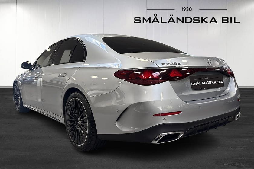 Bild 3 av Mercedes-Benz E 220 d AMG Line Premium /Panorma