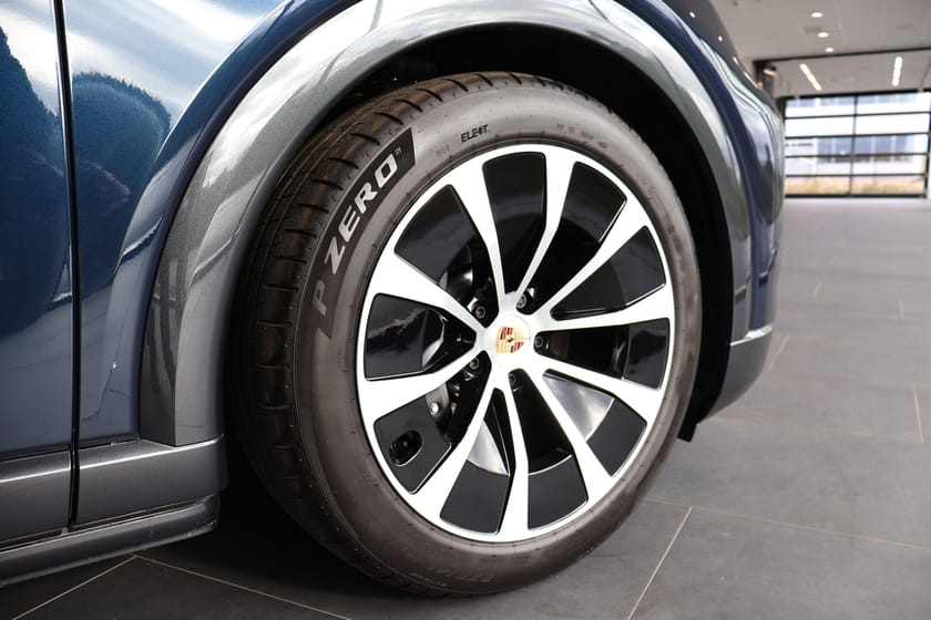 Bild 5 av Porsche Cayenne Electric 