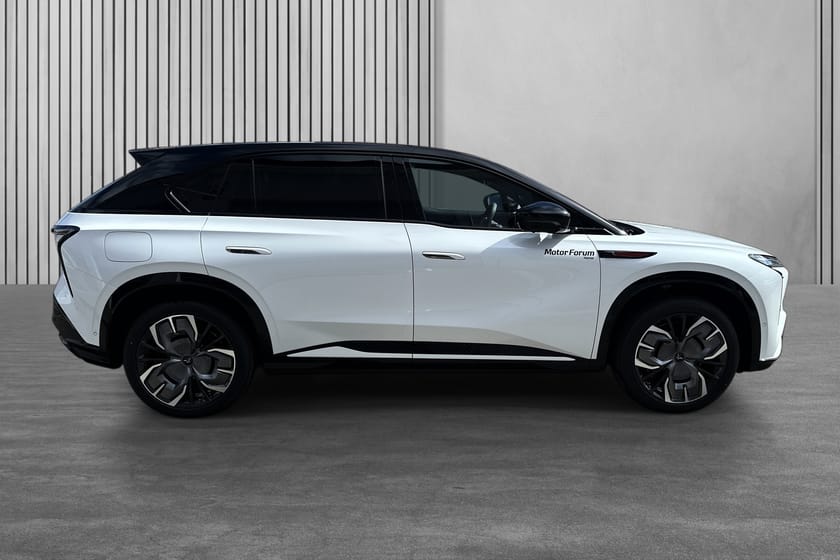 Bilde 4 av Hongqi EHS7 AWD DEMO | Premium | Massasje | 360kamera | Pano