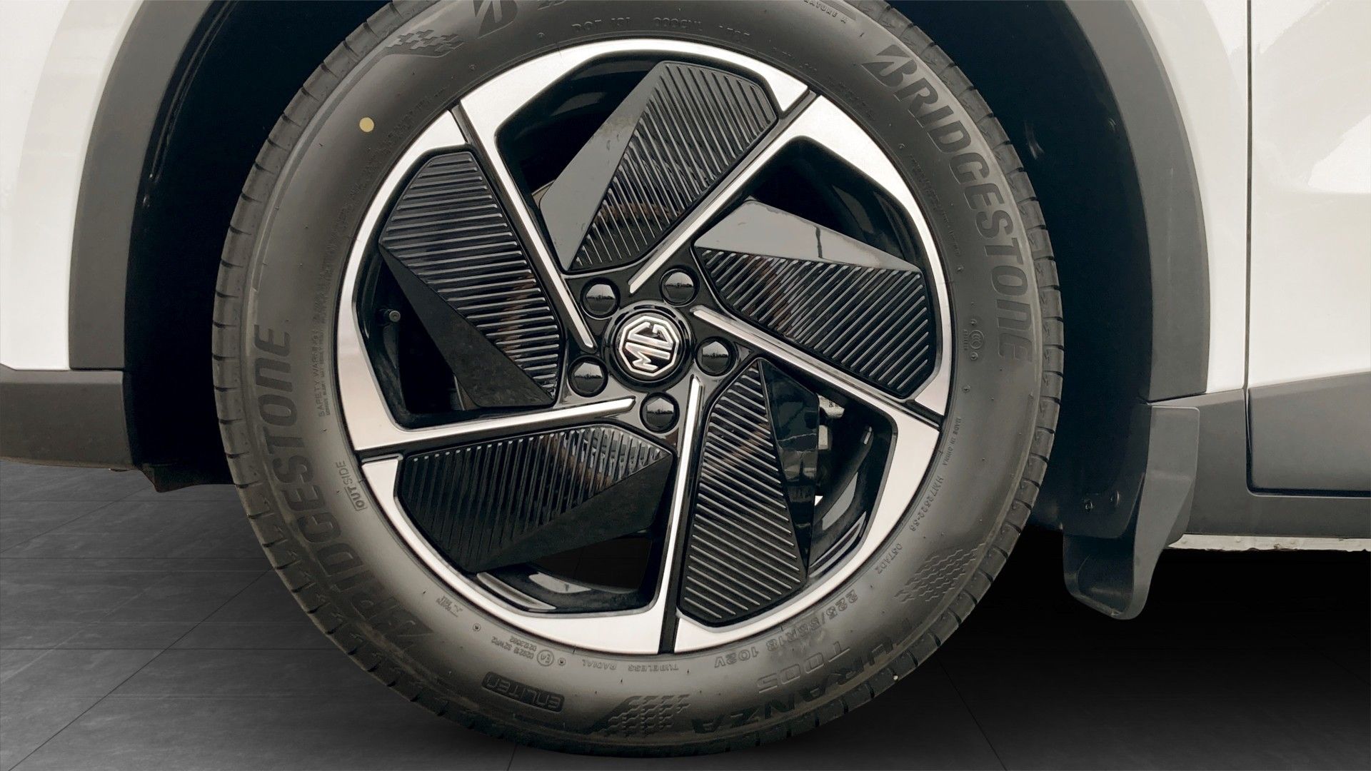 MG S5 EV Long Range 64 kWh, 231ps, 2025