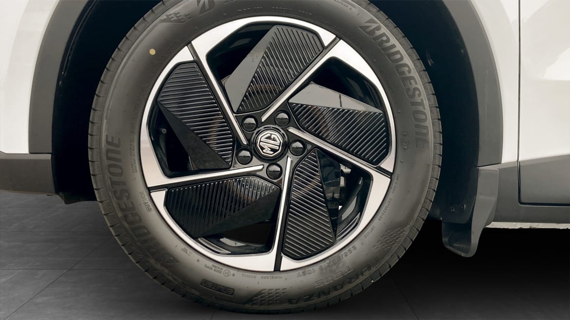 MG S5 EV Long Range 64 kWh, 231ps, 2025