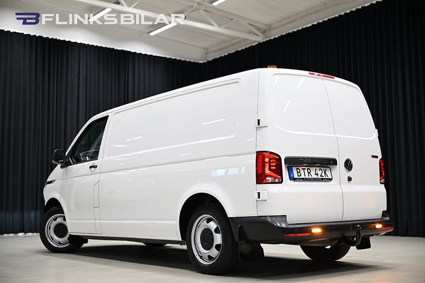 Bild 4 av Volkswagen Transporter 4Motion 150HK L2|LED|Inredd|GPS|Backkamera|Moms|SeUtr!!