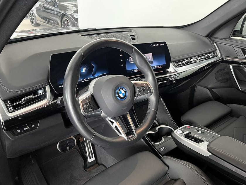 Bild 5 av BMW iX1 xDrive30 M Sport Drag Rattvärme Drive/Park Assist