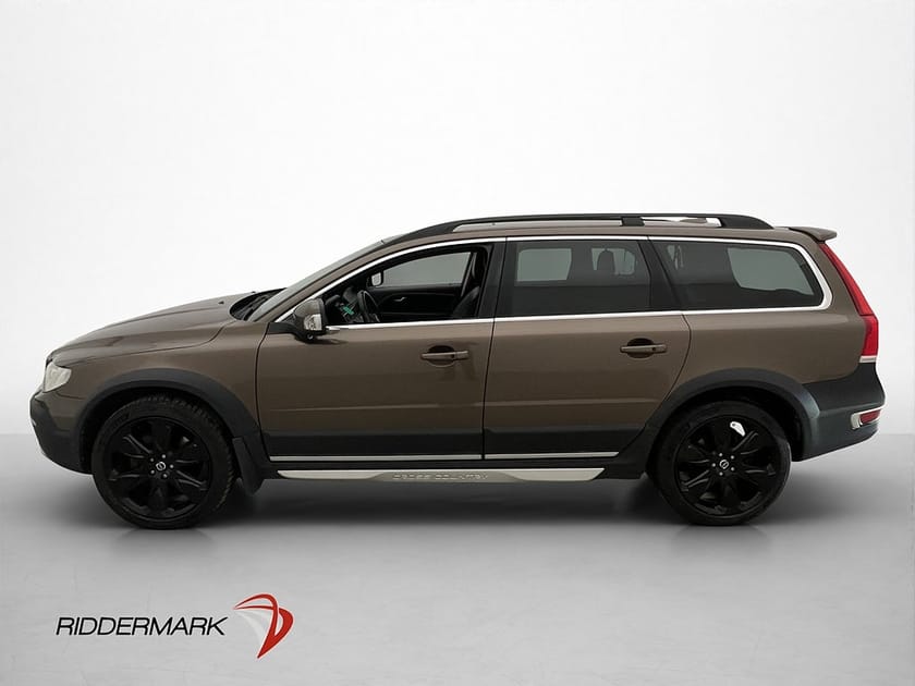 Bild 2 av Volvo XC70 D4 AWD Summum VOC T-Lucka Dragkrok Rattvärme