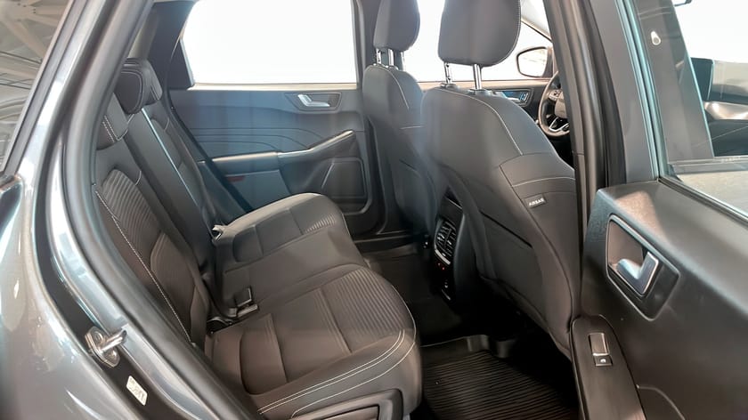 Bild 5 av Ford Kuga Plug-In Hybrid Titanium 225Hk / Rattvärme / Årsskatt 360kr
