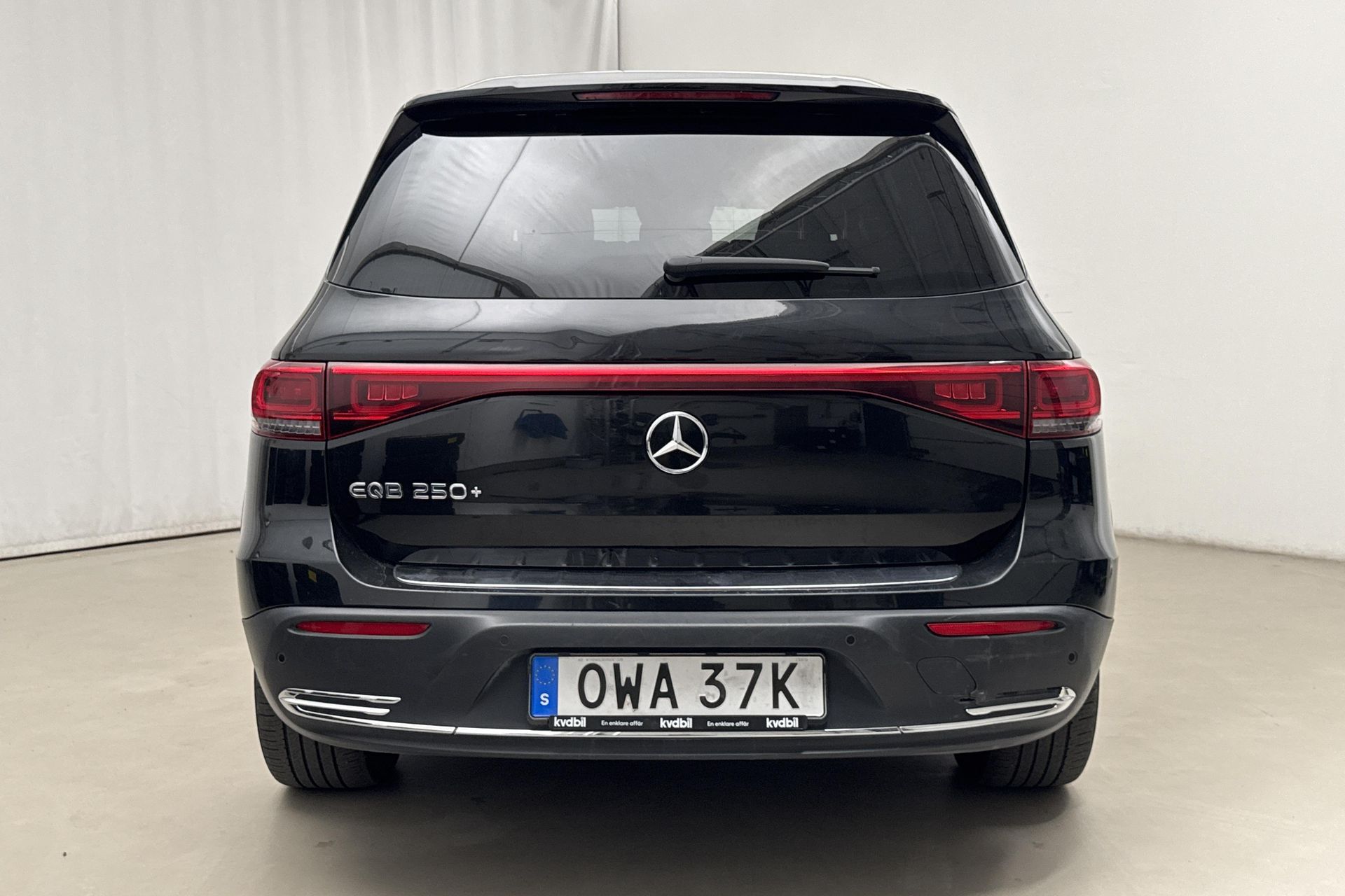 Mercedes-Benz EQB 250+ 2024, photo 6/10