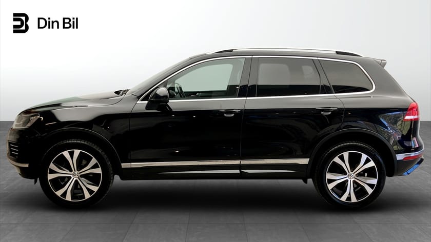 Bild 2 av Volkswagen Touareg TDI 3.0 V6 262 hk R-line/Drag/Värmare/Panorama