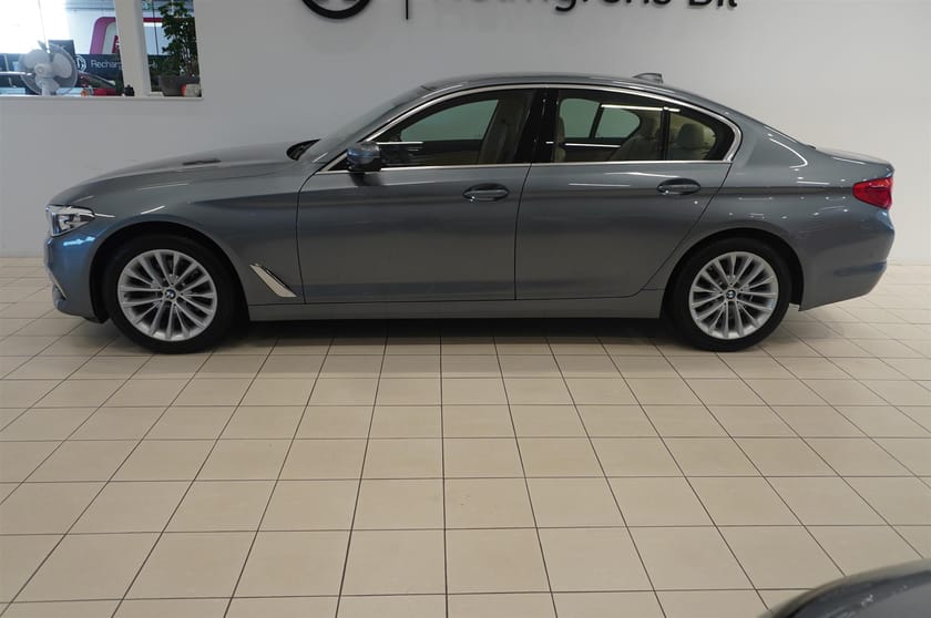 Bild 3 av BMW 520d xDrive Sedan Steptronic Luxury Line