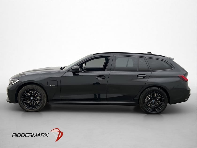 Bild 5 av BMW 330e xDrive Touring 330  M Sport Pano HiFi Värmare Drag