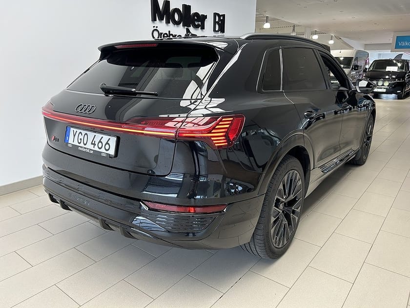 Bild 5 av Audi Q8 50 e-tron quattro 340hk S-line Drag 21"