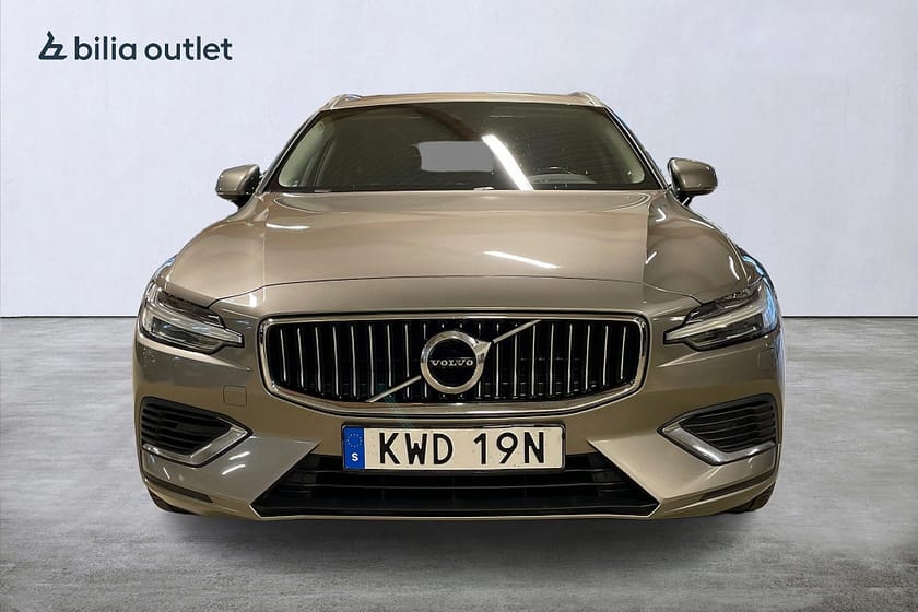 Bild 3 av Volvo V60 T8 TE AWD Inscription Panorama / Keyless / Drag / Skinn
