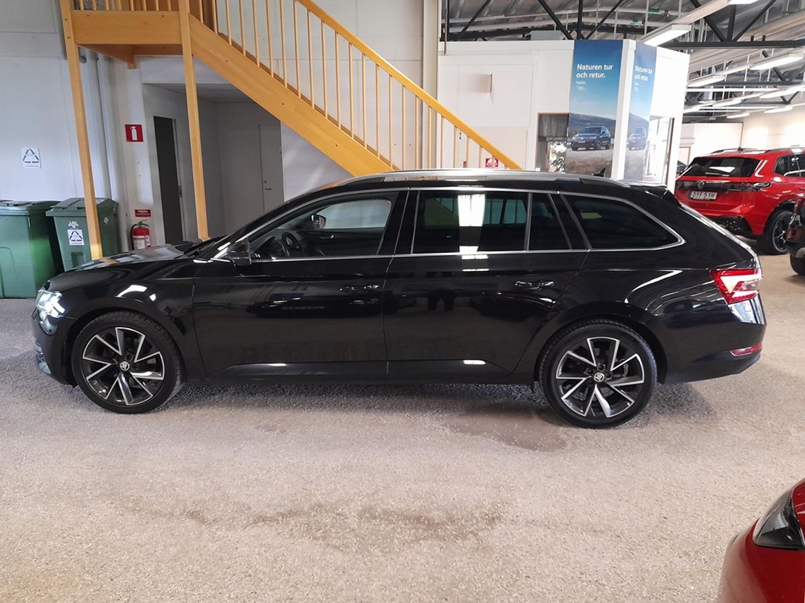 Škoda Škoda Superb Kombi — bild 2