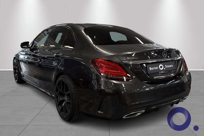 Bilde 3 av Mercedes-Benz C 300 e 4MATIC AMG|Premium pakke|Burmester