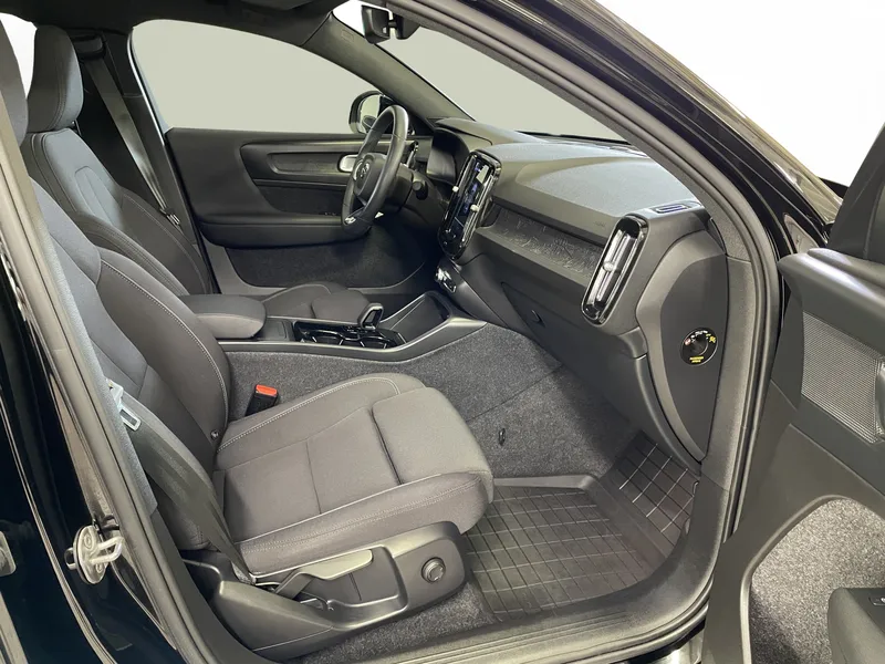 Bild 10 av 12 – Volvo C40 Recharge Core