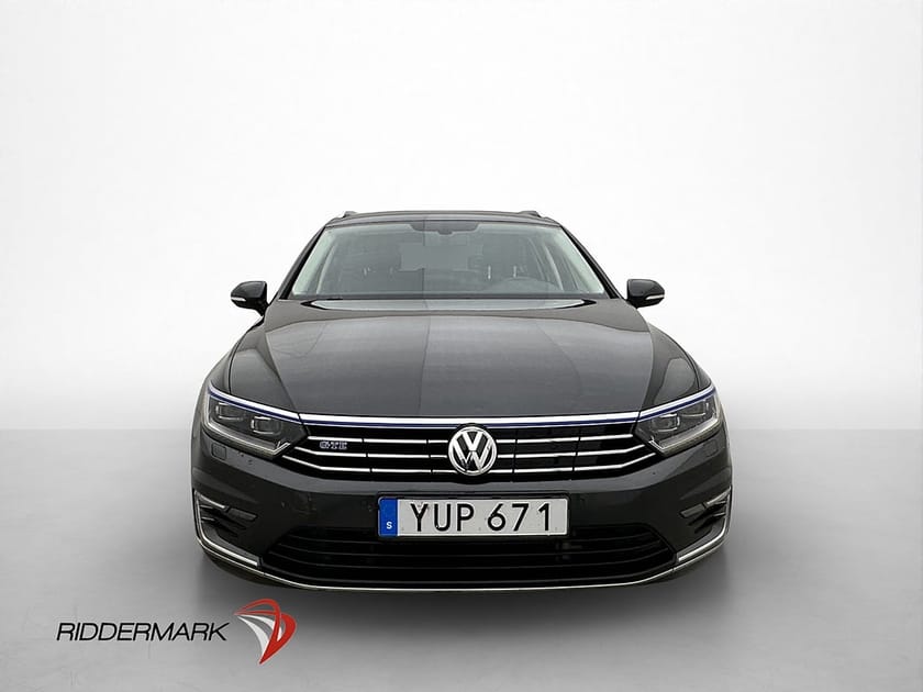 Bild 2 av Volkswagen Passat Variant GTE Drag Värmare Kamera CarPlay Halvskinn