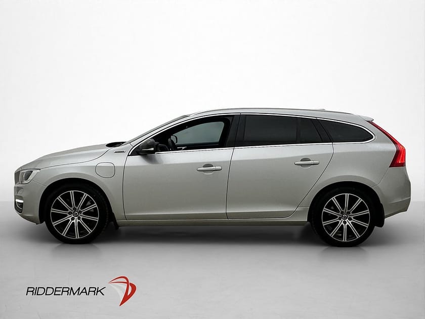 Bild 4 av Volvo V60 D5 Plug-in Hybrid AWD Summum Värmare Drag Skinn