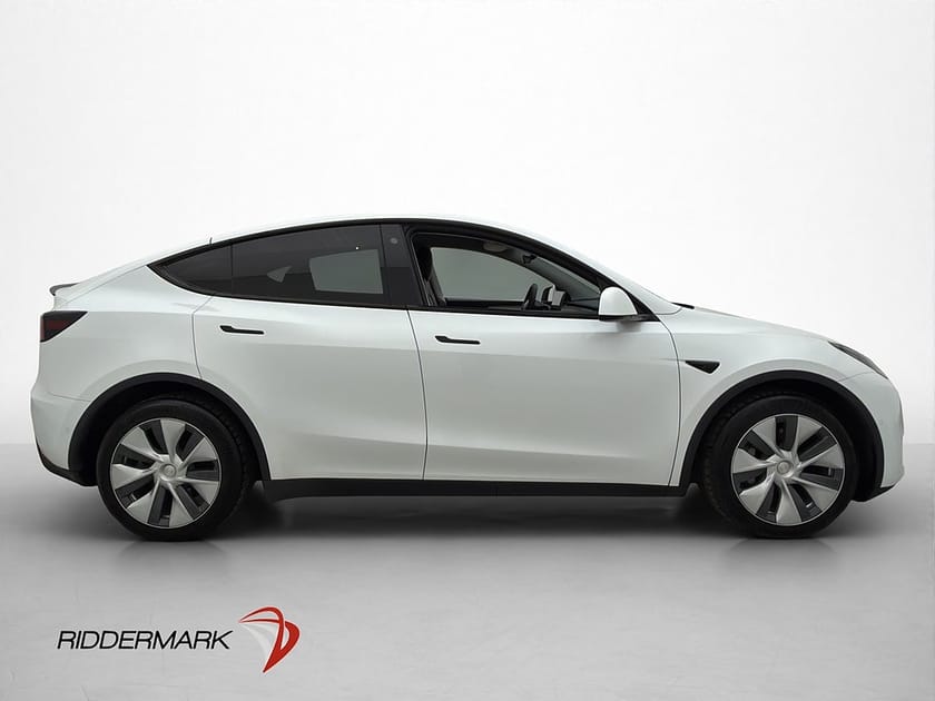 Bild 5 av Tesla Model Y Long Range AWD Pano Drag AP 1-Brukare MOMS