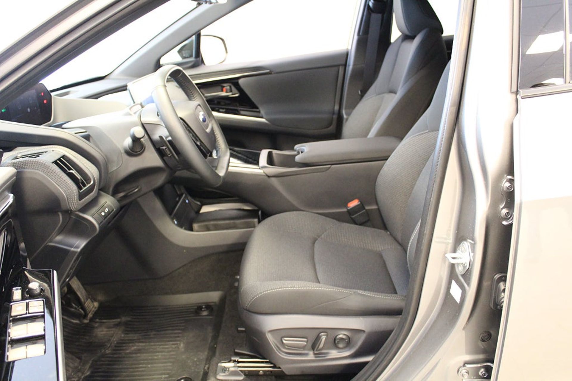 Subaru Solterra Limited 71,4 kwh 2025, photo 7/13