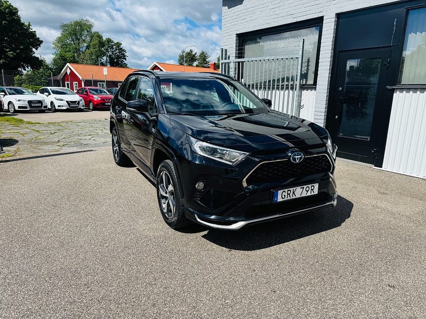 Bild 1 av Toyota RAV4 Laddhybrid 306HK AWD PLUG-IN HYBRID / DRAG / BACKKAMERA