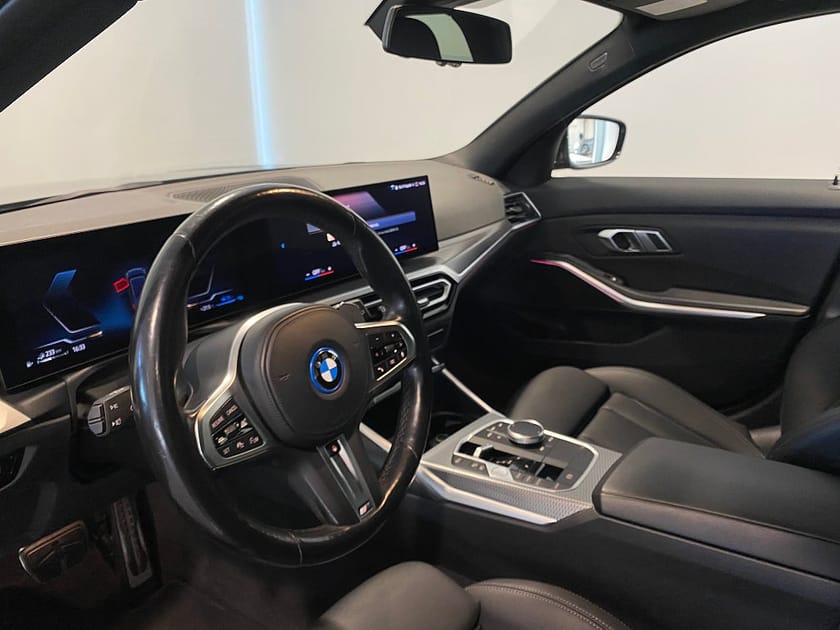 Bild 4 av BMW 330e xDrive Touring