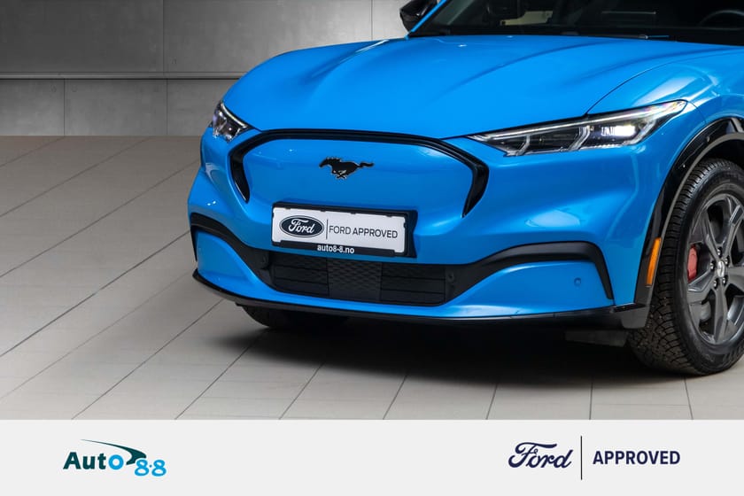 Bilde 2 av Ford Mustang Mach-E Standard Range AWD SR / Hengerfeste +++