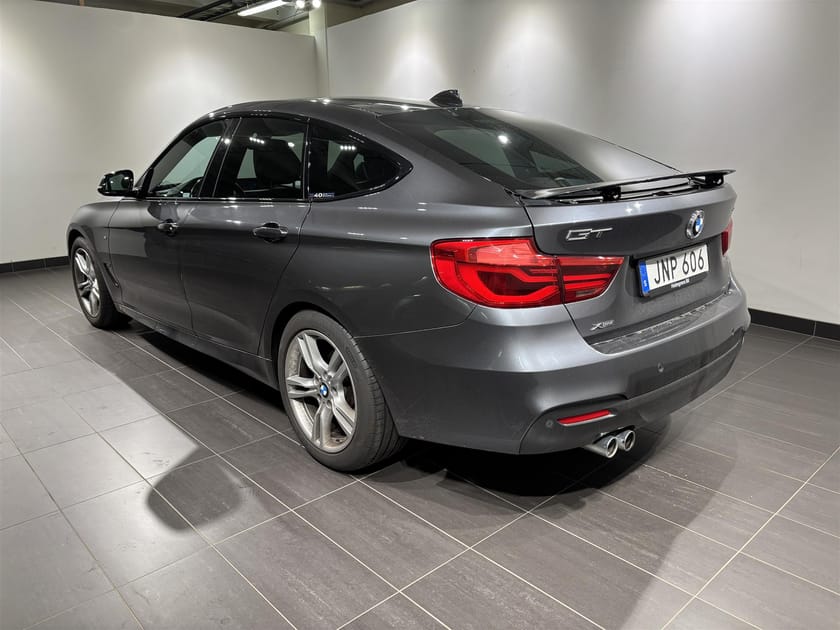 Bild 2 av BMW 330i xDrive GT M Sport Navi HiFi Kamera Adaptiv LED Drag