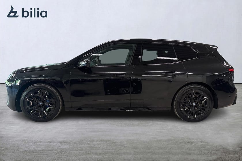 Bild 3 av BMW iX xDrive60 xDrive 60 M-Sport | DEMOBIL | Drag | Panorama | H&K