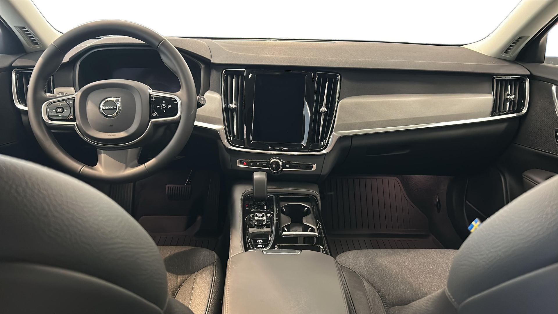 Volvo V90 Recharge T6 Core Edition 2023, photo 6/10