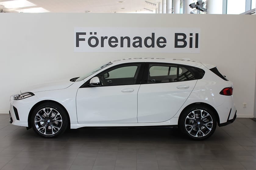 Bild 3 av BMW 120 4,95 ränta M Sport Design Nav Drive/Park-Assist RattV