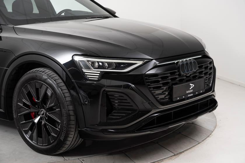 Bilde 3 av Audi Q8 Sportback 55 e-tron quattro SB S-line Plus Black Edition | B&O/HUD/360°/Matrix