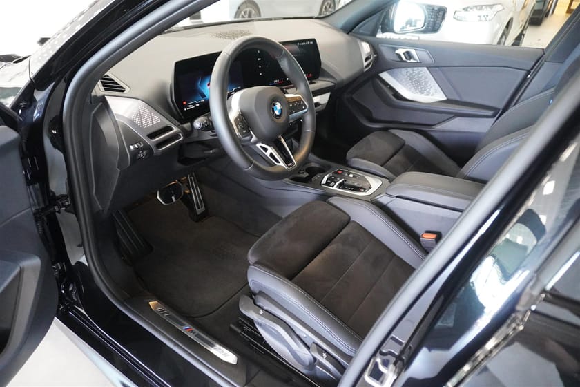 Bild 2 av BMW 120 M Sport Tonade Rutor Rattvärme