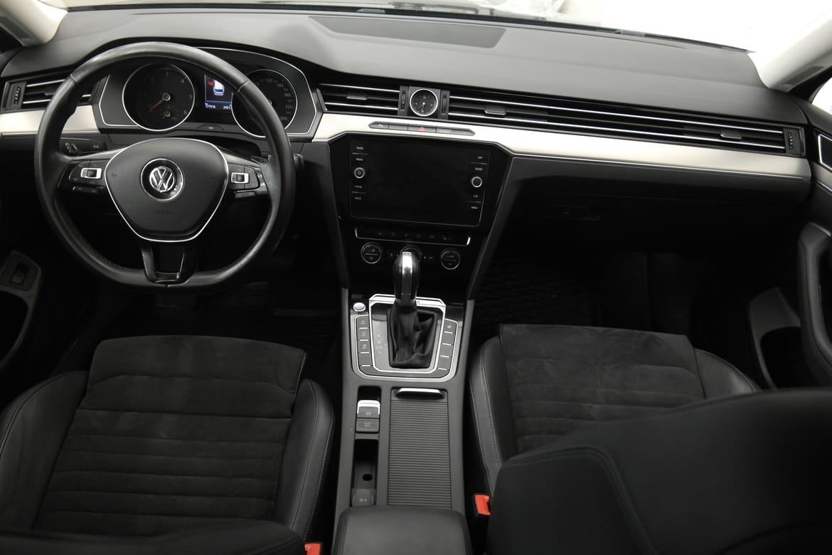 Volkswagen Passat 2018 - miniatyr 16
