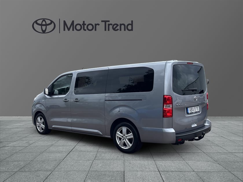 Bild 2 av Toyota Proace Verso SHUTTLE LONG 2,0 D ADBLUE 180 HK S&S