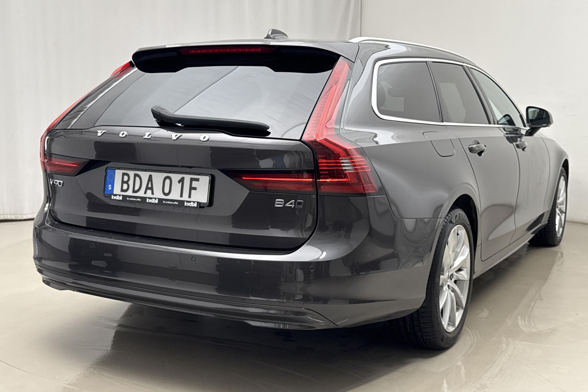 Volvo V90 B4 AWD 2021, photo 3/10