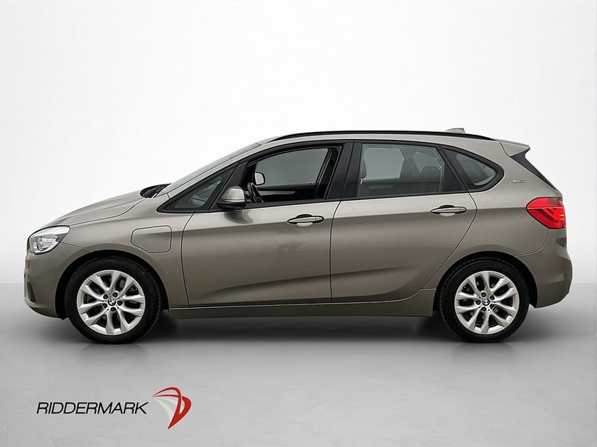 Bild 4 av BMW 225xe Active Tourer Advantage Navi HuD Adaptiv-Fart