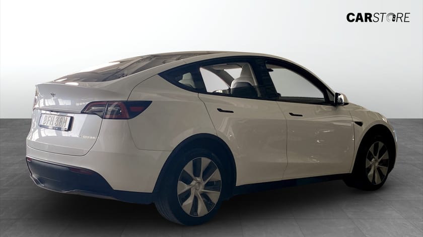 Bild 2 av Tesla Model Y Long Range AWD 514hk Drag