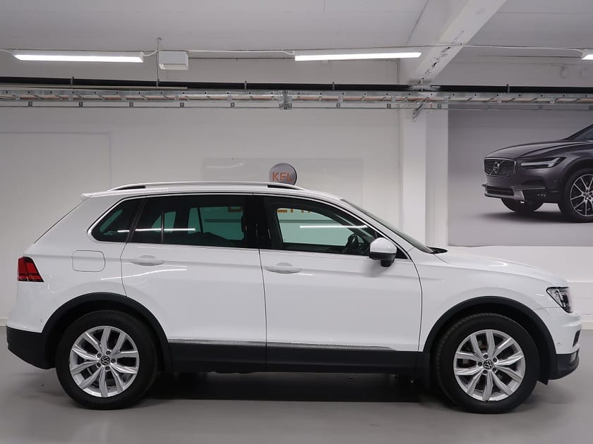Bild 5 av Volkswagen Tiguan 2.0 TSI 4M V-Däck ingår Drag-Kamera-Värmare-CarPlay-Rat