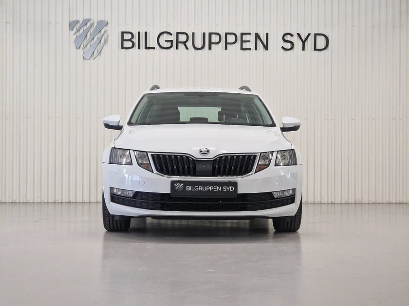 Bild 2 av Škoda Octavia Kombi Skoda 1.0 TSI Ambition|Dragkrok|CarPlay|Värmare|