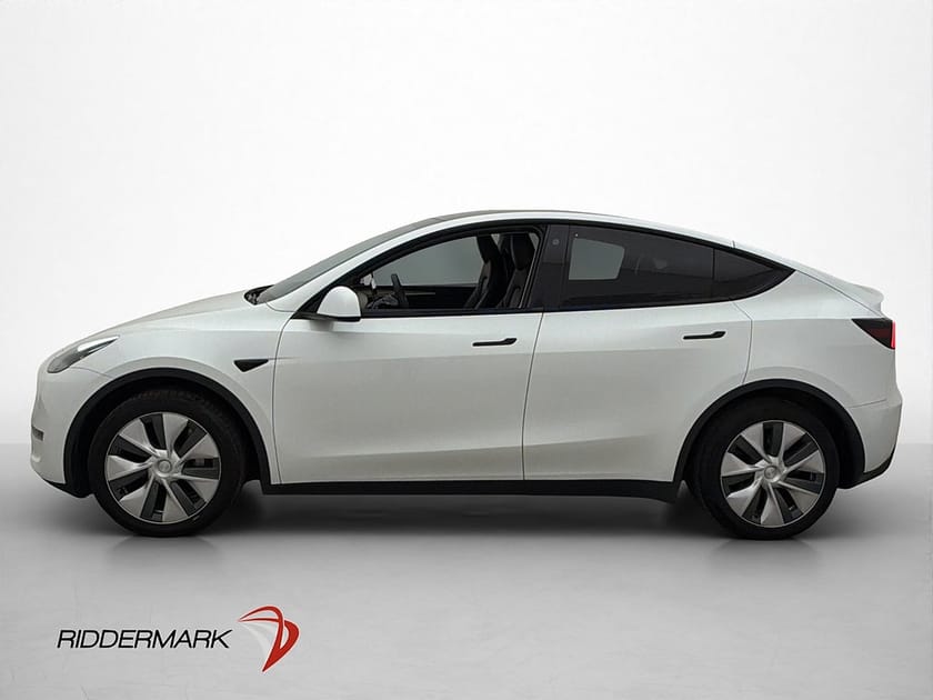Bild 5 av Tesla Model Y Long Range AWD MOMS Drag Autopilot Pano 360°
