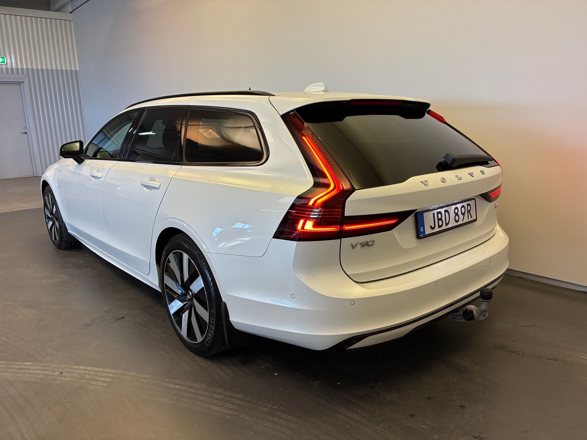 Volvo V90 T6 Plus Dark Nordic Edition 2025, bild 6/10