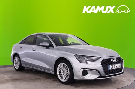Audi A3 Sedan 35 TFSI S-Line Interiör Skinn Sportratt CarPlay Adapt Farthåll