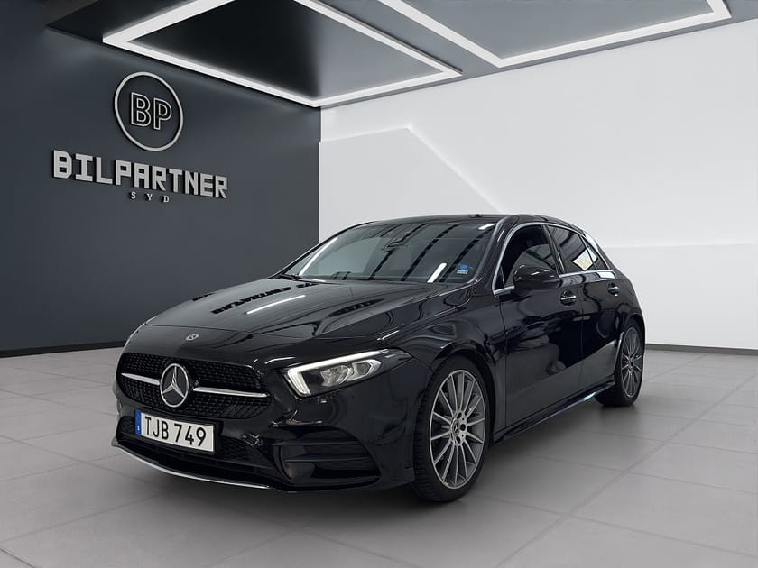 Bild 1 av Mercedes-Benz A 180 d 7G-DCT AMG Line/Wide/Ambient/Navi/Backkamera